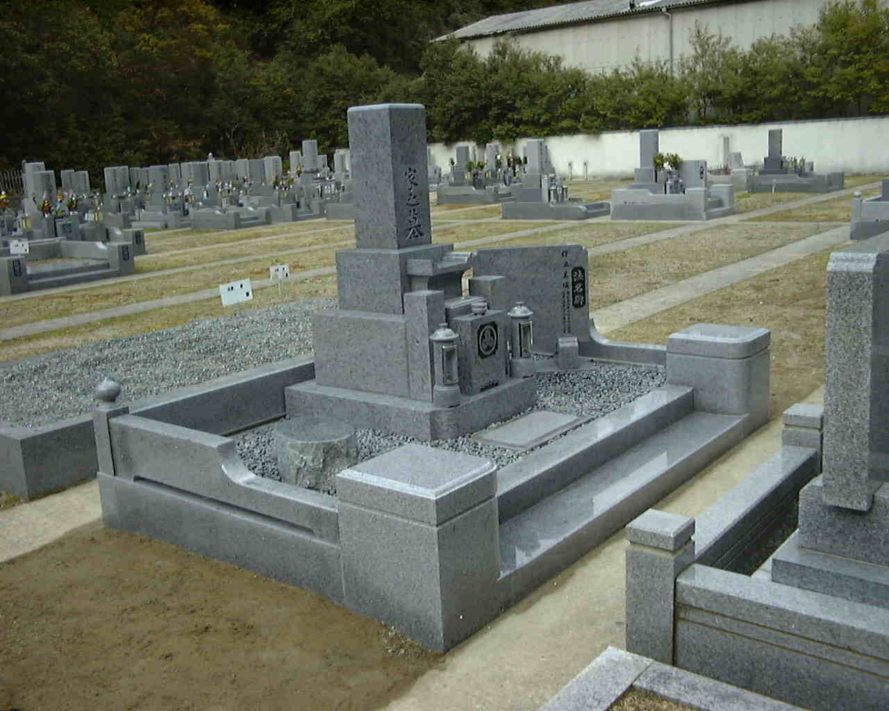 河内長野市-墓石外柵施工例③
